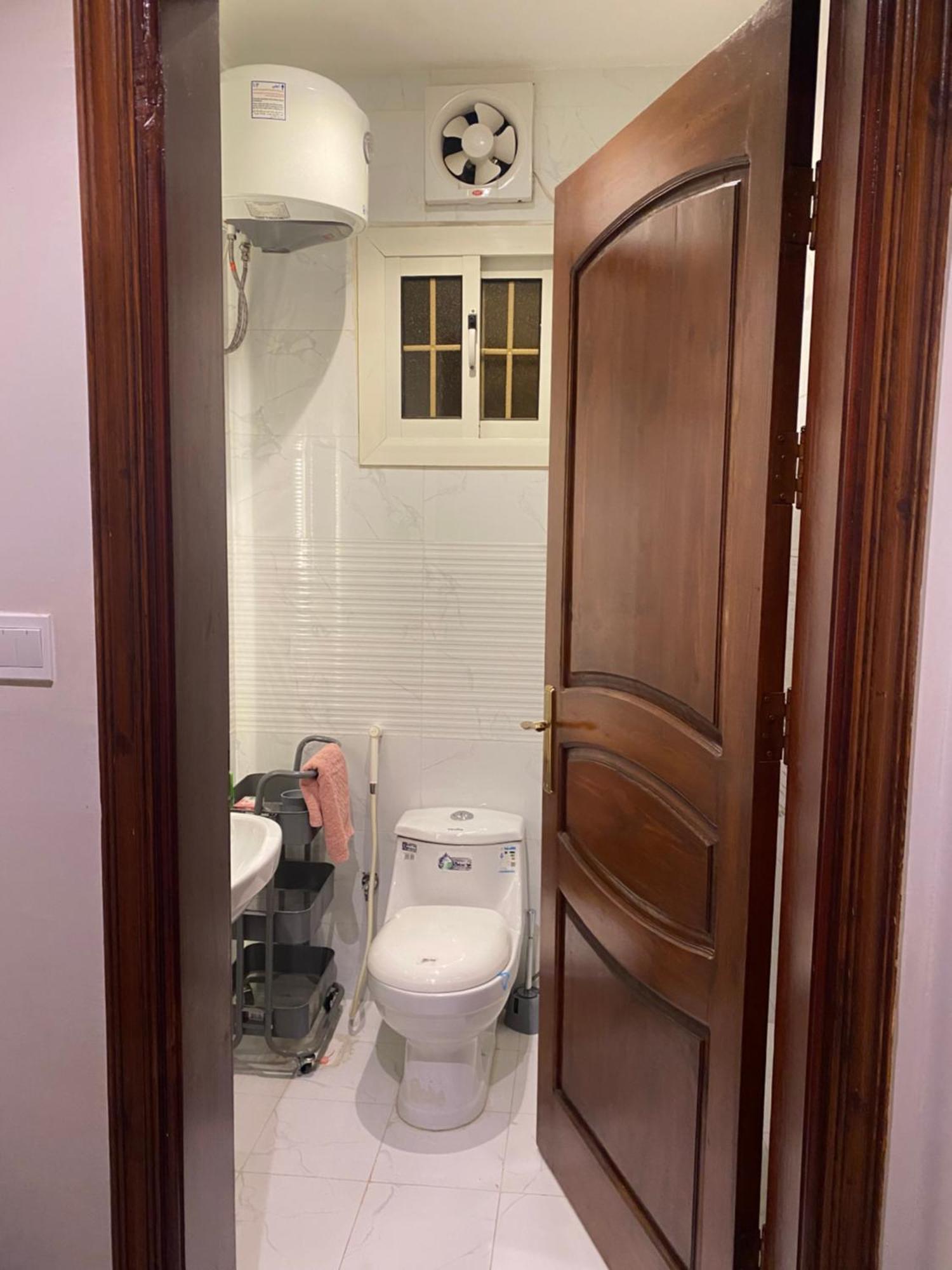 يقع في مدينة الساحليه * Jeddah