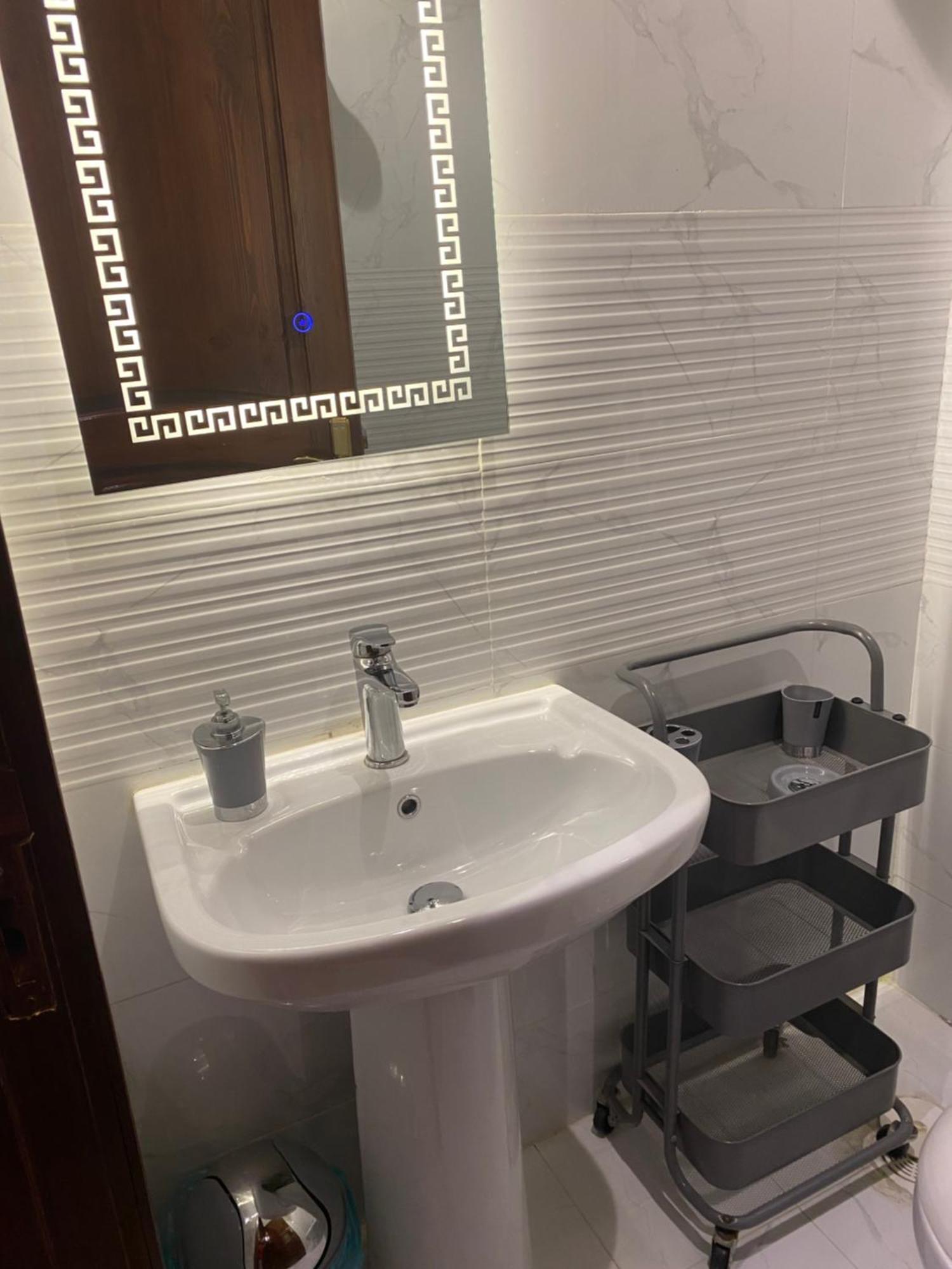 يقع في مدينة الساحليه Apartment